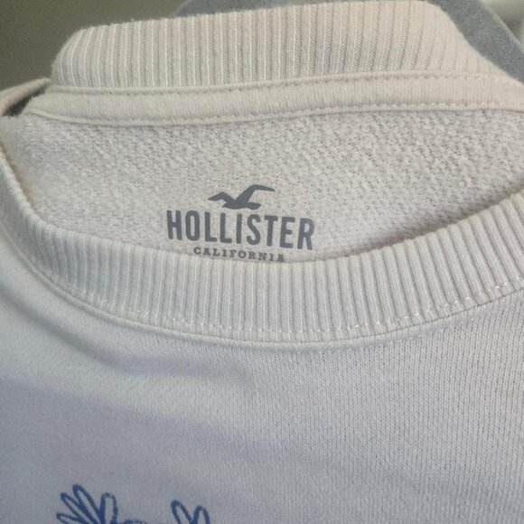 Hollister Co. Women's Cream and Tan Sweatshirt - Picture 3 of 4